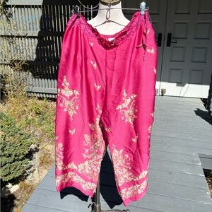 Natori Bright Fuchsia Pink Floral Lounge Pants
